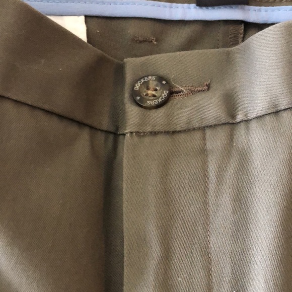 Dockers Dress Pants 34 x 32 - Picture 3 of 4